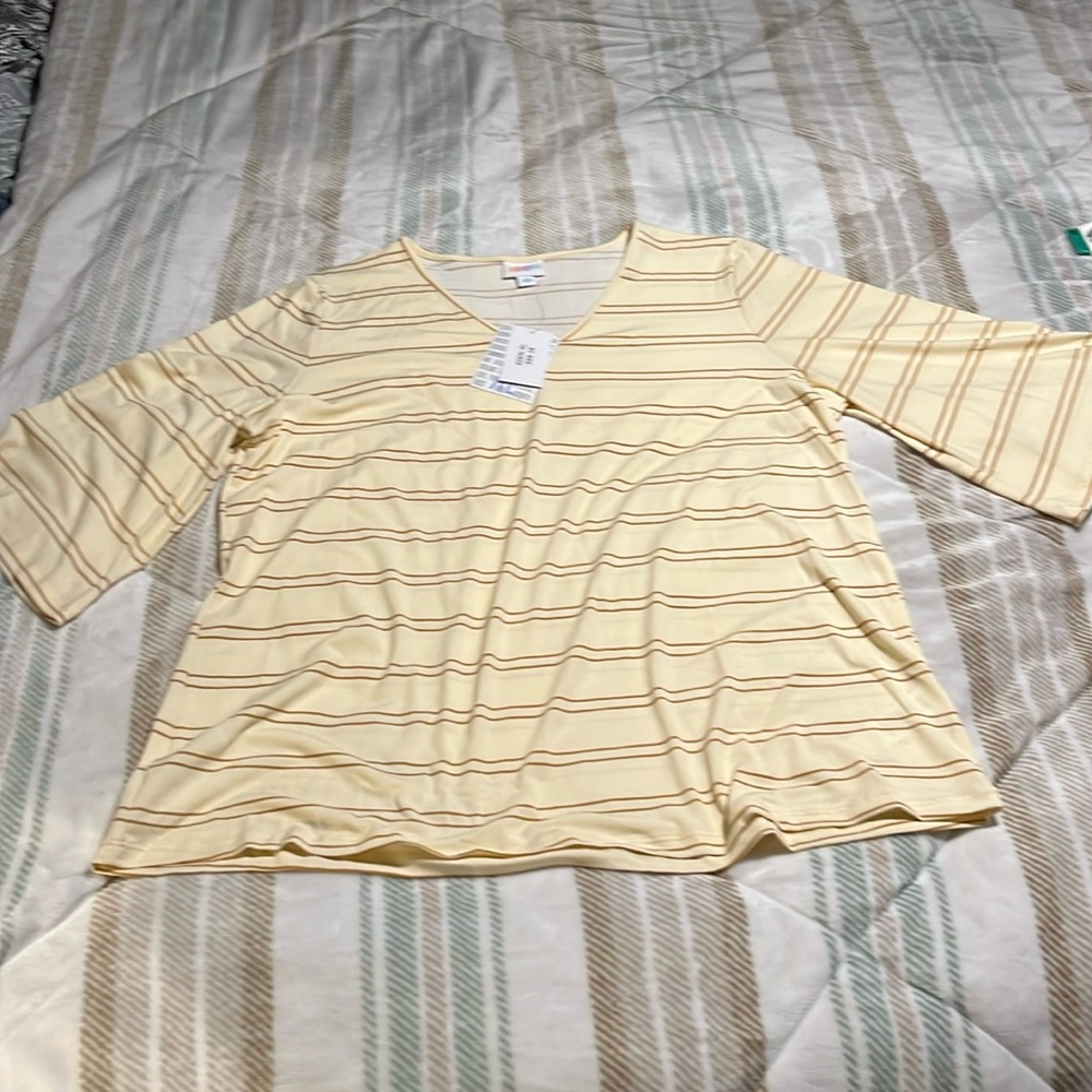 LuLaRoe Eden 3/4 sleeve blouse